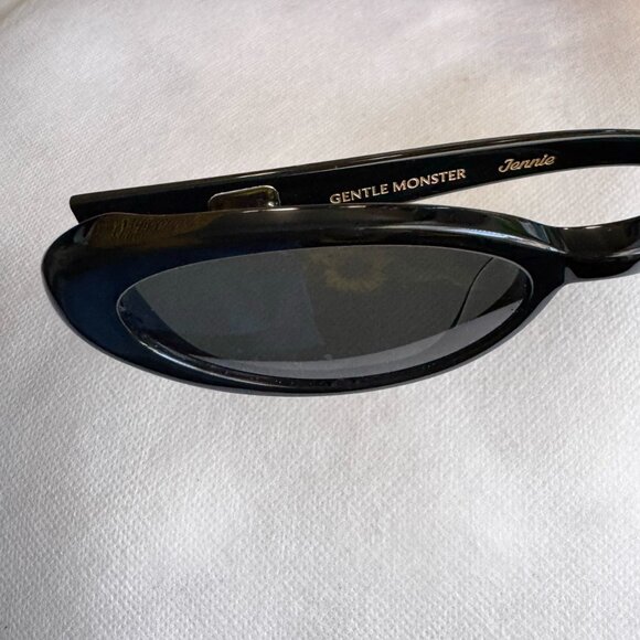 Gentle Monster X Jennie Jentle Salon Hush 01 Black Sunglasses - Picture 6 of 8